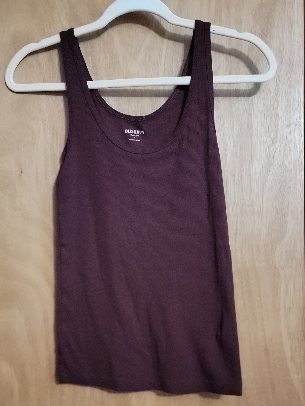 Old Navy Women's Ribbed Tank Top - Plum/Burgundy